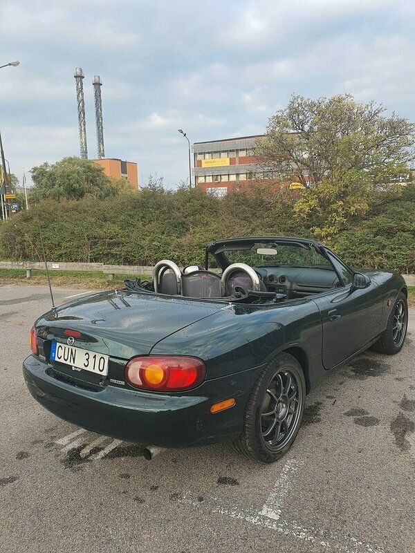 Mörkgrön Begagnad 1998 Mazda MX5 Cab | 49 000 kr (Bra pris) - Bild 1/4