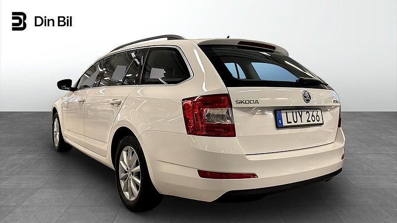 Begagnad Skoda Octavia 116 HK (85 kW) 2017 Vit Kombi