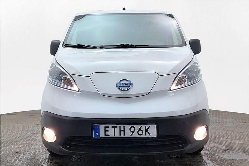 Begagnad Nissan e-NV200 80 kW (109 HK) 2019 Vit Minibuss