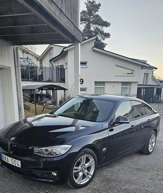 Blå Begagnad 2014 BMW 320 Gran Turismo Halvkombi | 125 000 kr (Bra pris) - Bild 1/4
