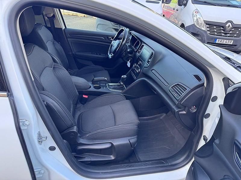 Begagnad Renault Mégane GrandTour 110 HK (80 kW) 2018 Vit Kombi