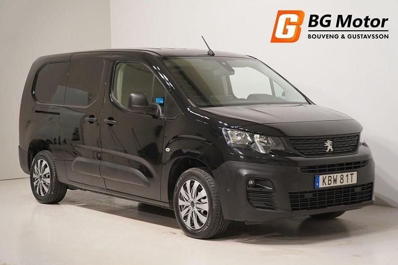Svart Begagnad 2020 Peugeot Partner Van | 189 900 kr (Marknadspris) - Bild 1/4