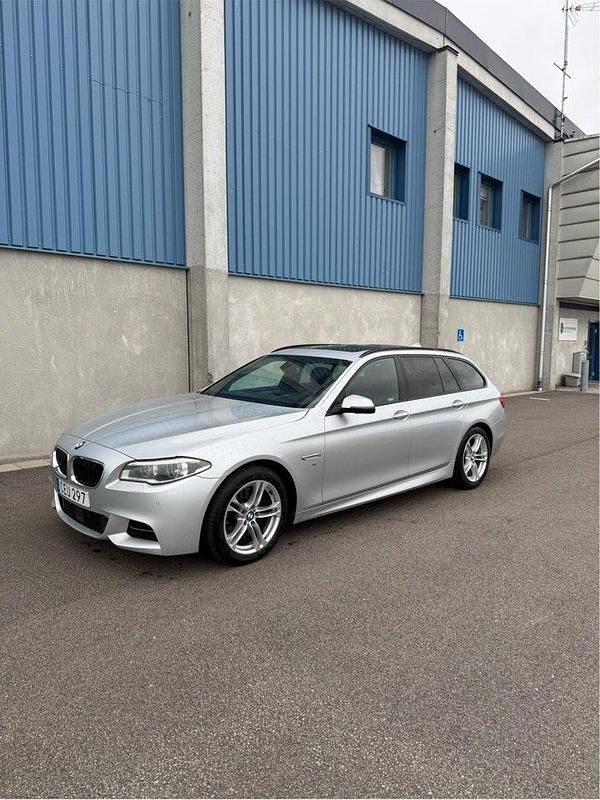 Silver Begagnad 2014 BMW 535 M Sport Kombi | 195 000 kr (Marknadspris) - Bild 1/4