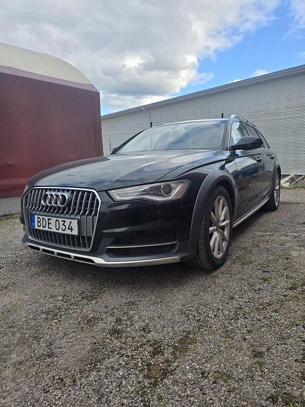 Svart Begagnad 2015 Audi A6 Allroad Kombi | 165 000 kr (Superpris) - Bild 1/4