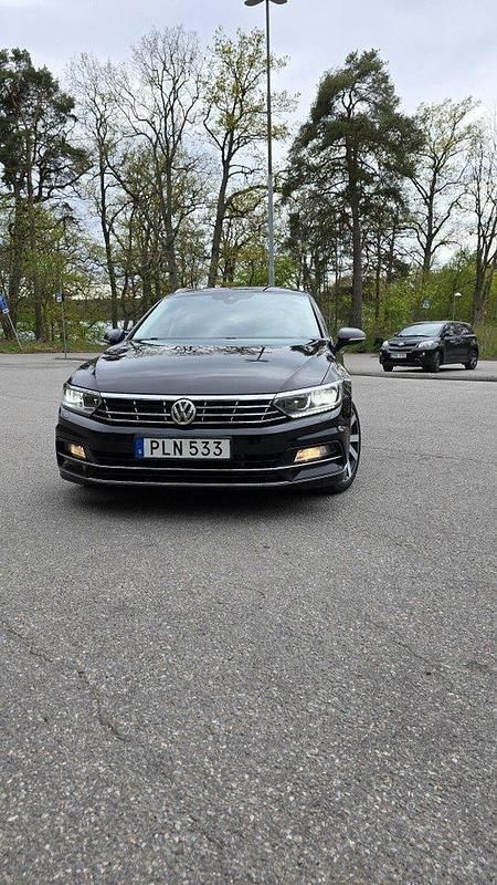 Svart Begagnad 2018 VW Passat GT Kombi | 160 000 kr (Marknadspris) - Bild 1/4