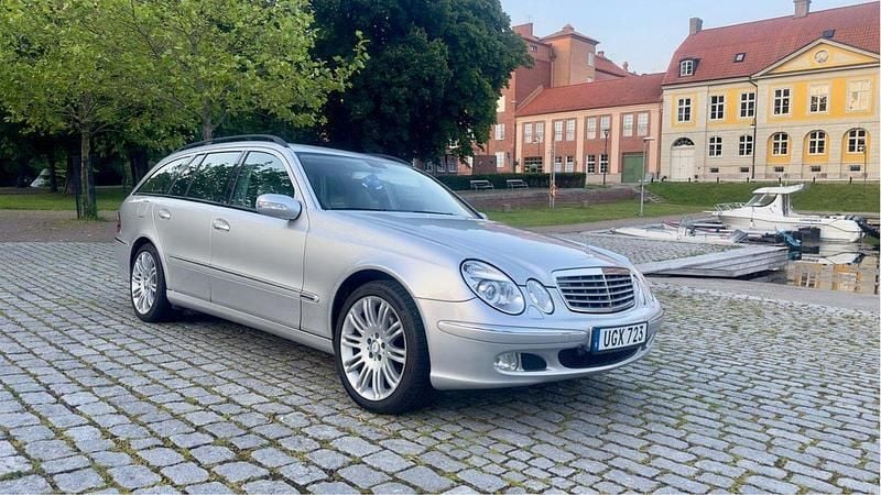 Silver Begagnad 2003 Mercedes E200 Kombi | 40 000 kr (Marknadspris) - Bild 1/4