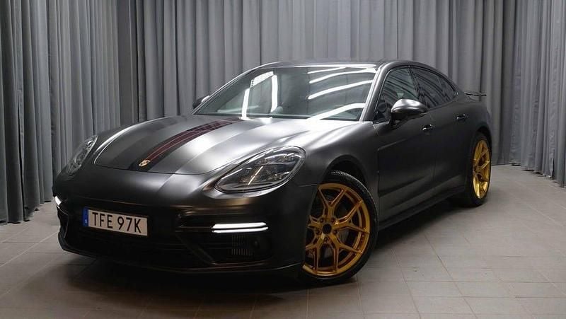 Begagnad Porsche Panamera Turbo 549 HK (403 kW) 2018 Svart Sedan