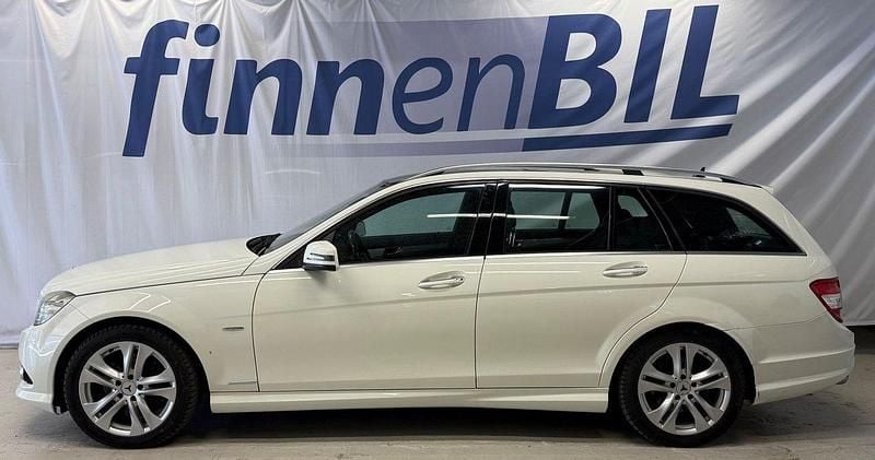 Begagnad Mercedes C320 AMG 224 HK (164 kW) 2008 Vit Kombi