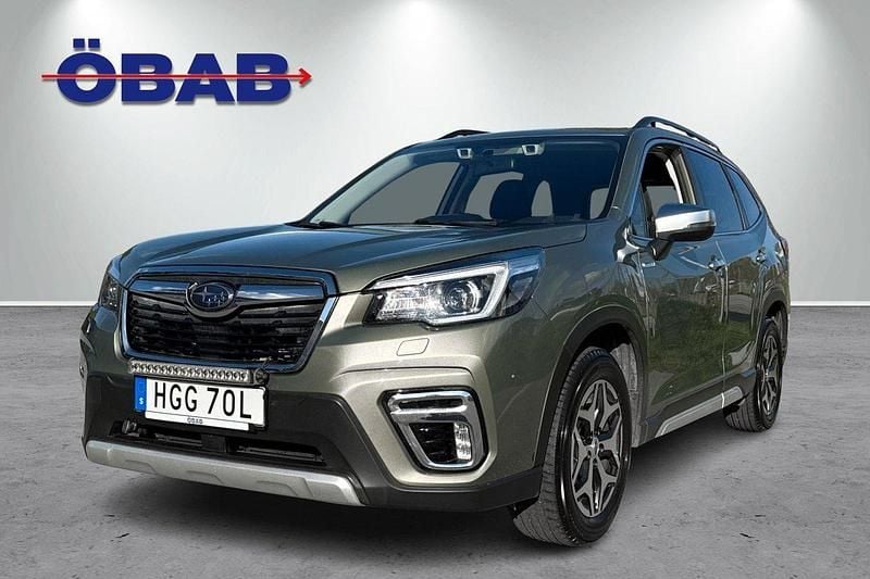 Grön Begagnad 2019 Subaru Forester SUV | 288 900 kr (Dyr) - Bild 1/4
