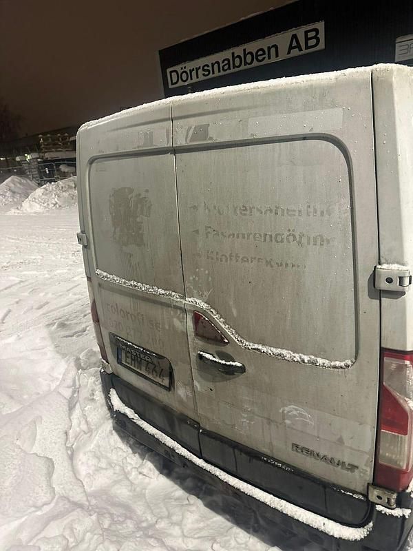 Begagnad Renault Master 100 HK (73 kW) 2011