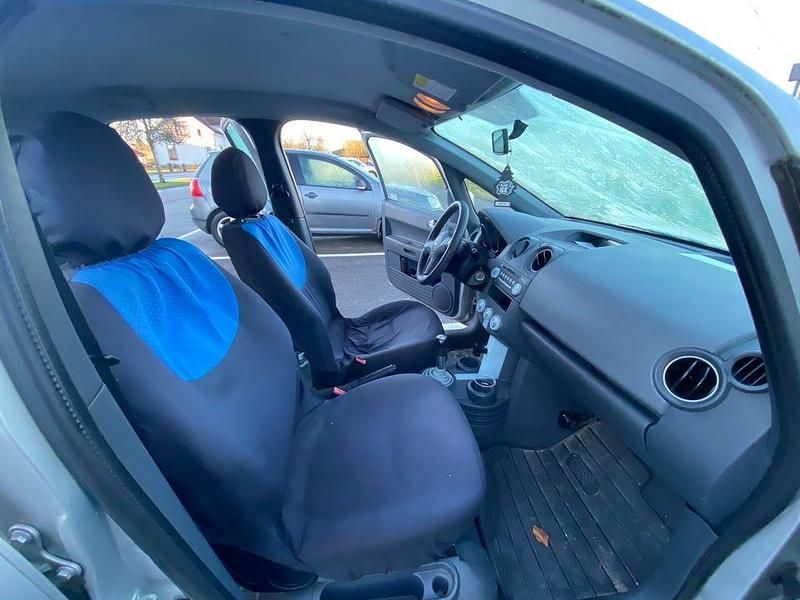 Begagnad Mitsubishi Colt 95 HK (69 kW) 2007 Halvkombi