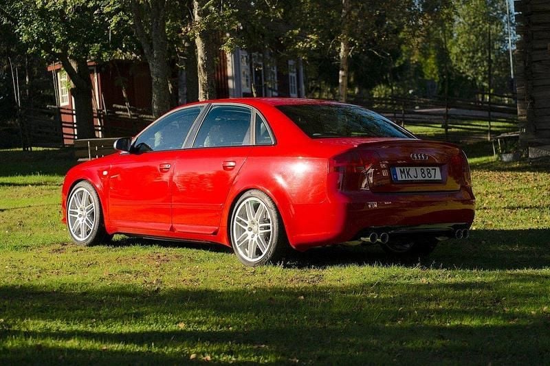 Röd Begagnad 2006 Audi S4 Sedan | 130 000 kr (Bra pris) - Bild 1/3