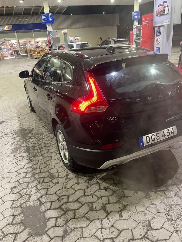 Begagnad Volvo V40 CC 150 HK (110 kW) 2017 Kombi