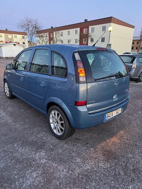Begagnad Opel Meriva 101 HK (74 kW) 2007 Minibuss
