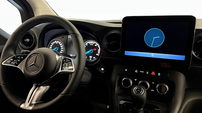 Begagnad Mercedes eCitan 22 kW (30 HK) 2025