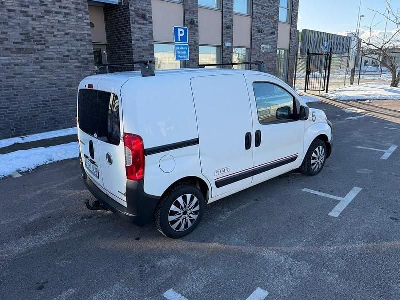 Begagnad Fiat Fiorino 75 HK (55 kW) 2009 Minibuss