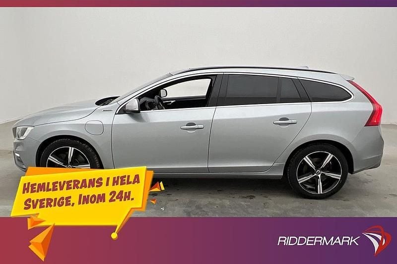 Silver Begagnad 2017 Volvo V60 R-Design Kombi | 218 900 kr (Marknadspris) - Bild 1/3