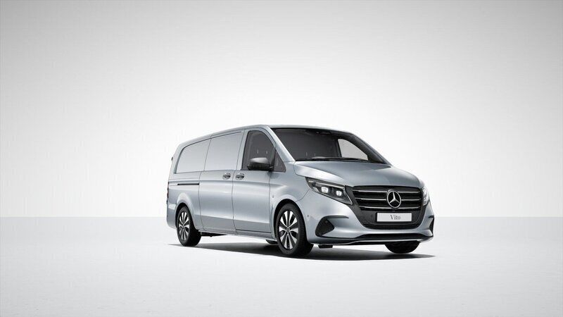 Silver (hightechsilver metallic) Ny 2025 Mercedes Vito Minibuss | 699 000 kr (Bra pris) - Bild 1/4