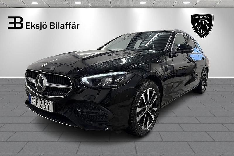 Svart Begagnad 2022 Mercedes C300e Kombi | 339 500 kr (Superpris) - Bild 1/4