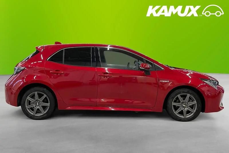Begagnad Toyota Corolla 122 HK (89 kW) 2019 Röd Halvkombi