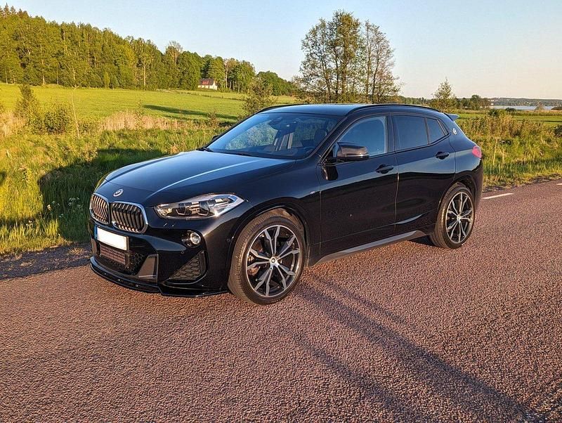 Svart Begagnad 2018 BMW X2 Shadowline SUV | 269 900 kr (Dyr) - Bild 1/4
