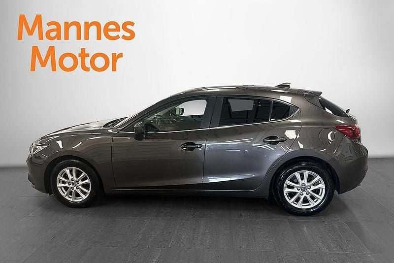 Begagnad Mazda 3 Inclusive 120 HK (88 kW) 2016 Brun Halvkombi