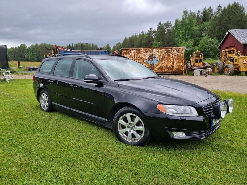 Svart Begagnad 2014 Volvo V70 Kombi | 95 000 kr (Bra pris) - Bild 1/4