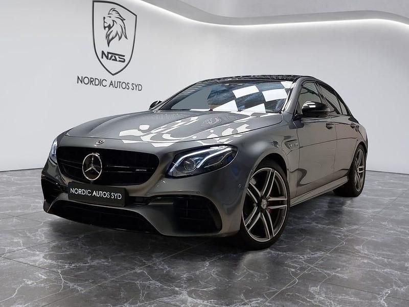 Begagnad Mercedes E63S AMG AMG 612 HK (450 kW) 2018 Grå Sedan