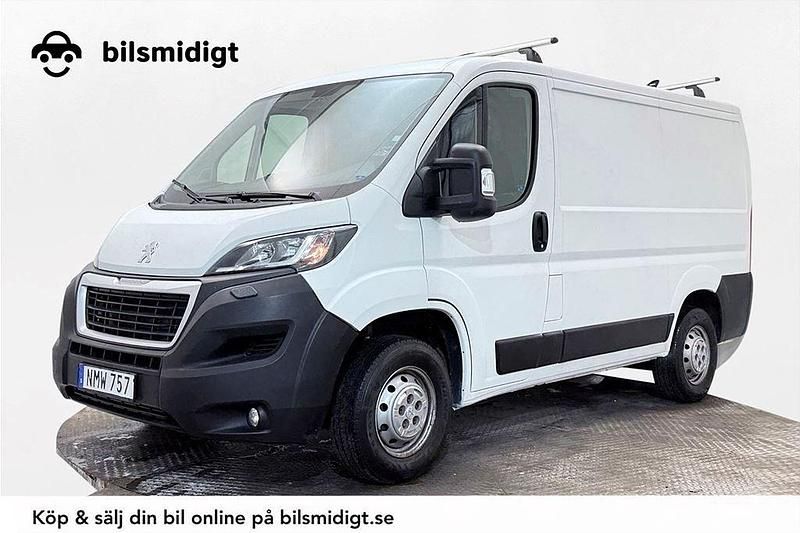 Vit Begagnad 2018 Peugeot Boxer Van | 129 900 kr (Bra pris) - Bild 1/3
