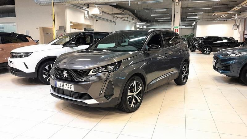 Grå Begagnad 2024 Peugeot 3008 GT SUV | 289 899 kr (Marknadspris) - Bild 1/4