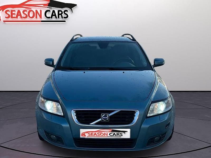 Begagnad Volvo V50 Momentum 125 HK (91 kW) 2009 Blå Kombi