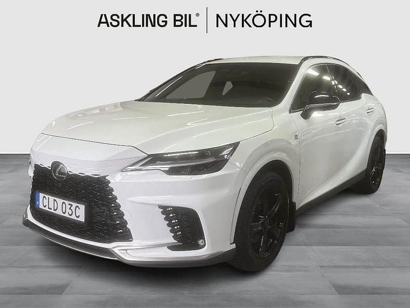 Begagnad Lexus RX450h+ Sport Line 309 HK (227 kW) 2025 Vit