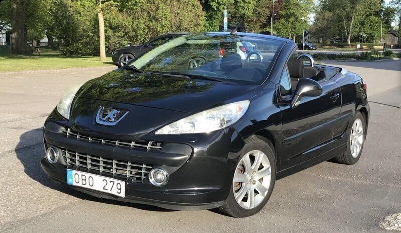 Svart Begagnad 2007 Peugeot 207 CC Cab | 32 000 kr (Marknadspris) - Bild 1/3