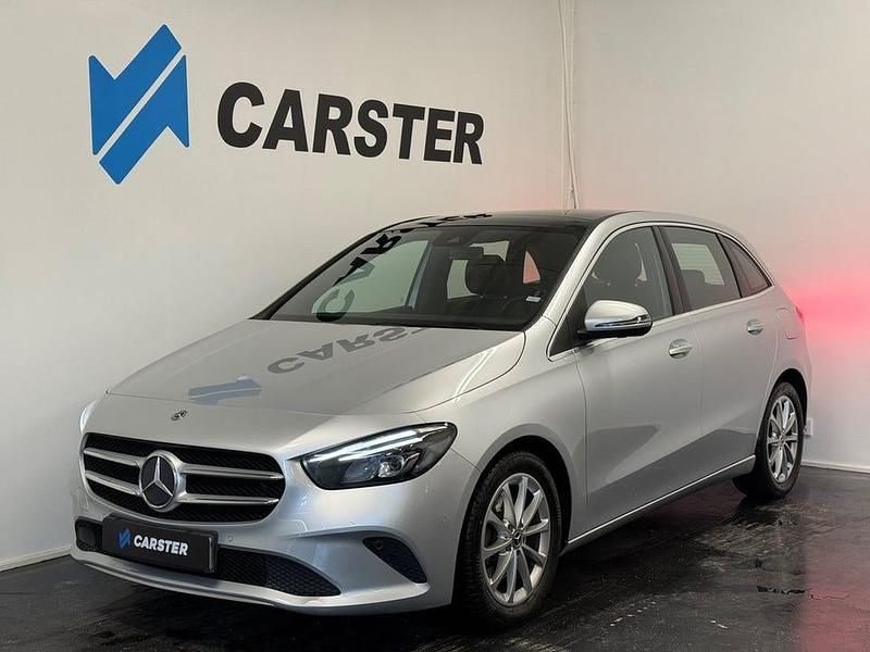 Silver Begagnad 2019 Mercedes 200 Halvkombi | 229 900 kr (Dyr) - Bild 1/4