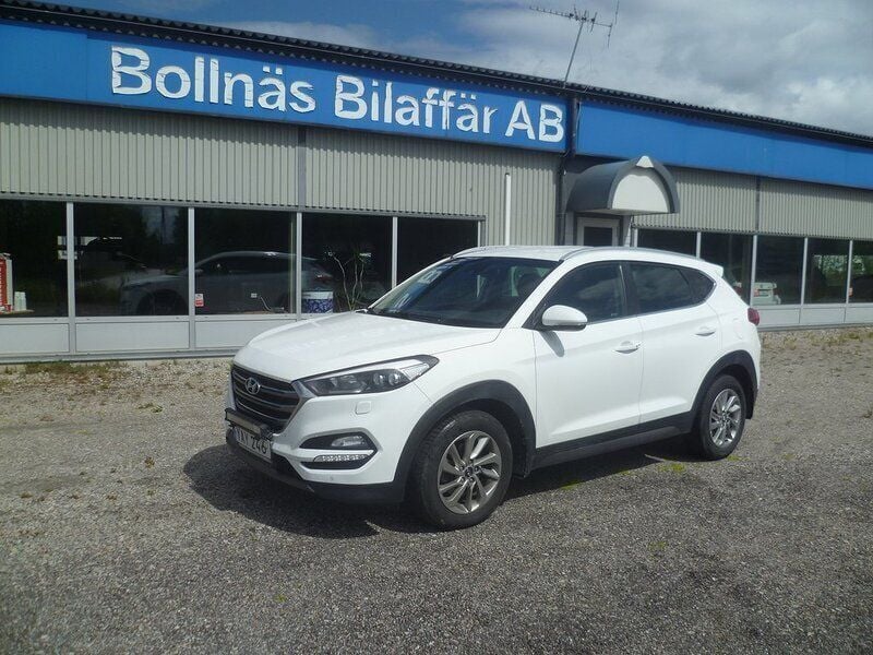 Vit Begagnad 2015 Hyundai Tucson SUV | 159 000 kr (Marknadspris) - Bild 1/4