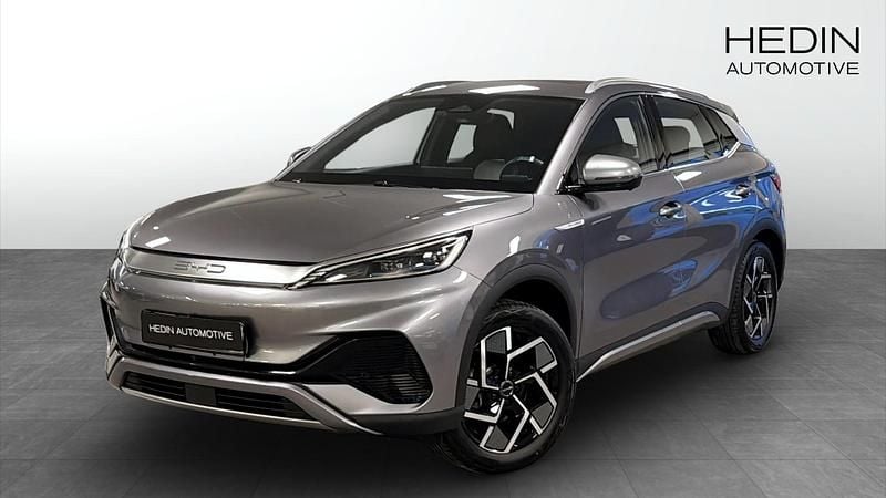 Grå Begagnad 2023 BYD Atto 3 Comfort SUV | 298 700 kr (Marknadspris) - Bild 1/4