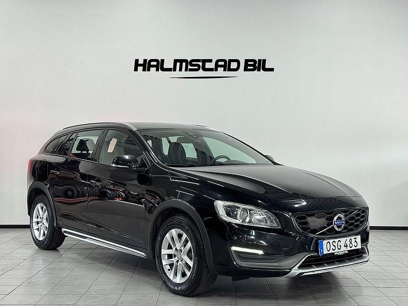 Svart Begagnad 2016 Volvo V60 CC Kombi | 159 500 kr (Bra pris) - Bild 1/4