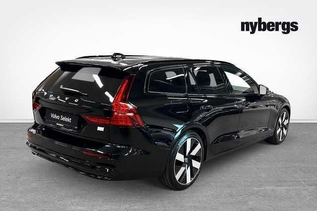 Begagnad Volvo V60 349 HK (256 kW) 2024 Svart Kombi