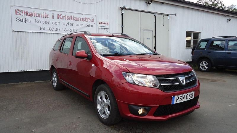 Röd Begagnad 2015 Dacia Logan MCV Kombi | 49 500 kr (Dyr) - Bild 1/4