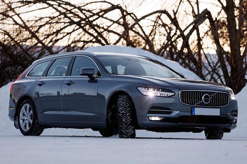 Begagnad Volvo V90 150 HK (110 kW) 2017 Kombi