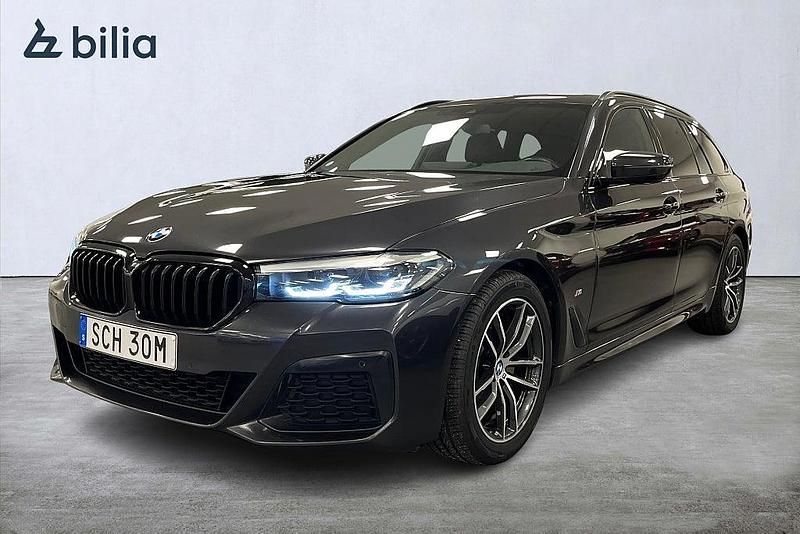 Begagnad BMW 520 M Sport 190 HK (139 kW) 2023 Grå Kombi