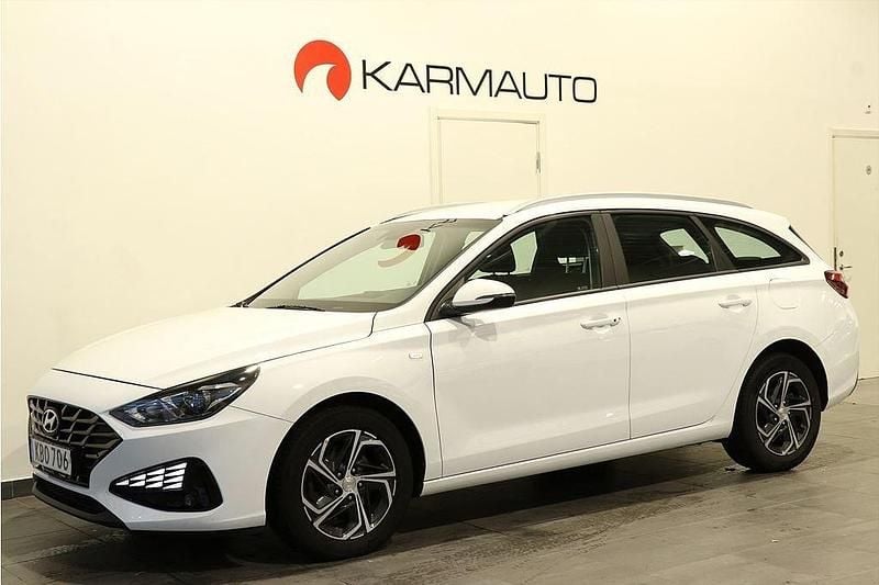 Vit Begagnad 2022 Hyundai i30 Essential Kombi | 199 900 kr (Marknadspris) - Bild 1/4