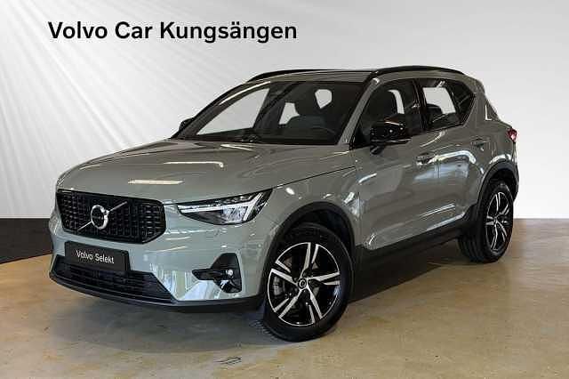 Begagnad 2025 Volvo XC40 SUV | 399 900 kr (Marknadspris) - Bild 1/3