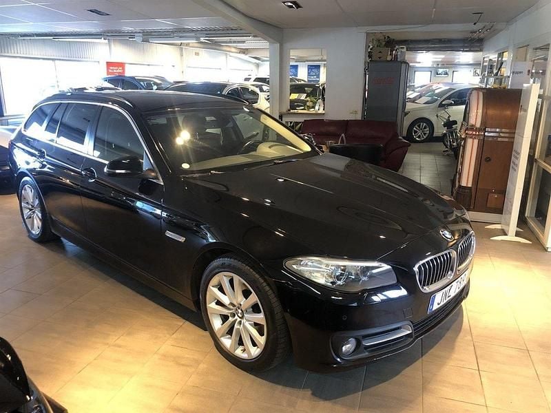Svart Begagnad 2016 BMW 520 Kombi | 149 000 kr (Bra pris) - Bild 1/4