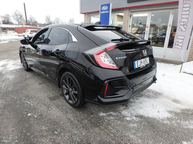 Begagnad Honda Civic Elegance 126 HK (92 kW) 2021 Svart Halvkombi