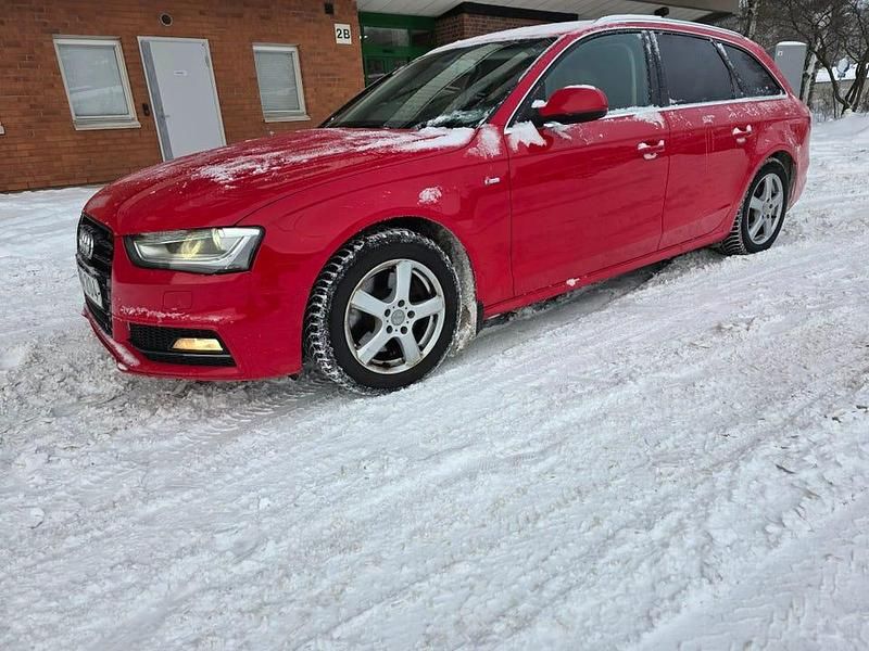 Begagnad Audi A4 S-Line 150 HK (110 kW) 2014 Kombi