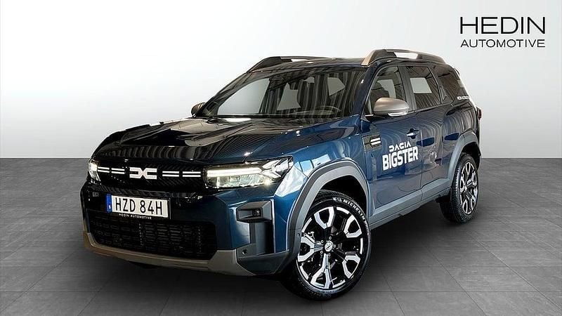 Blå Ny 2025 Dacia Bigster Journey SUV | 364 900 kr (Marknadspris) - Bild 1/4