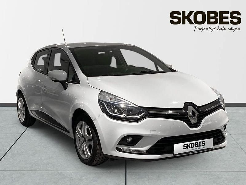 Vit Begagnad 2019 Renault Clio IV Zen | 124 600 kr (Dyr) - Bild 1/3