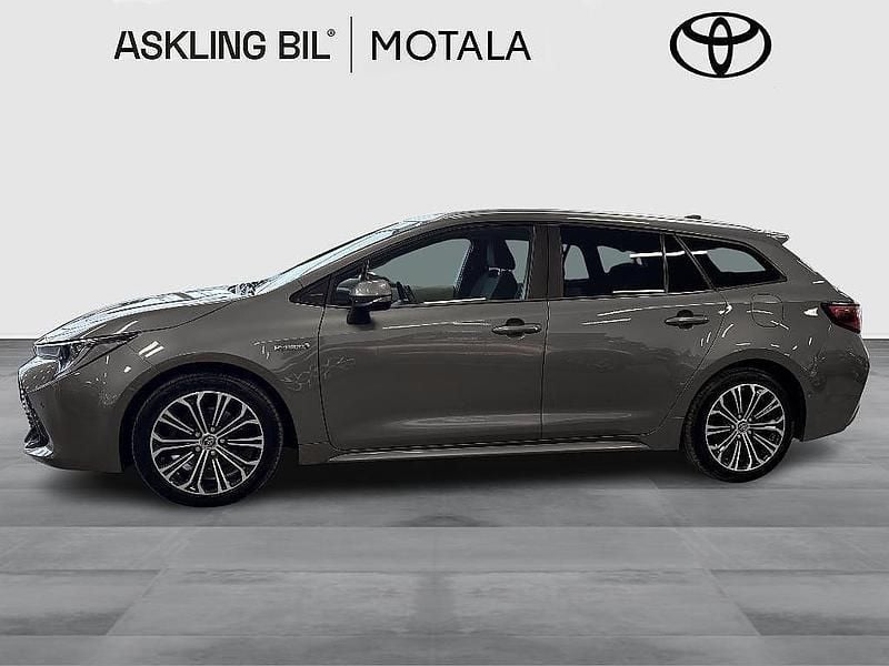 Begagnad Toyota Corolla Style 184 HK (135 kW) 2019 Grön Kombi
