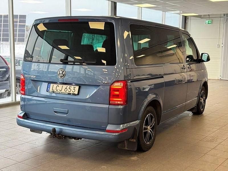 Begagnad VW Multivan 151 HK (111 kW) 2018 Blå